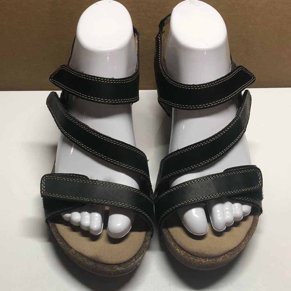 Clarks Collection Wedge Sandals Leather Black Size 7.5 Soft Cushion